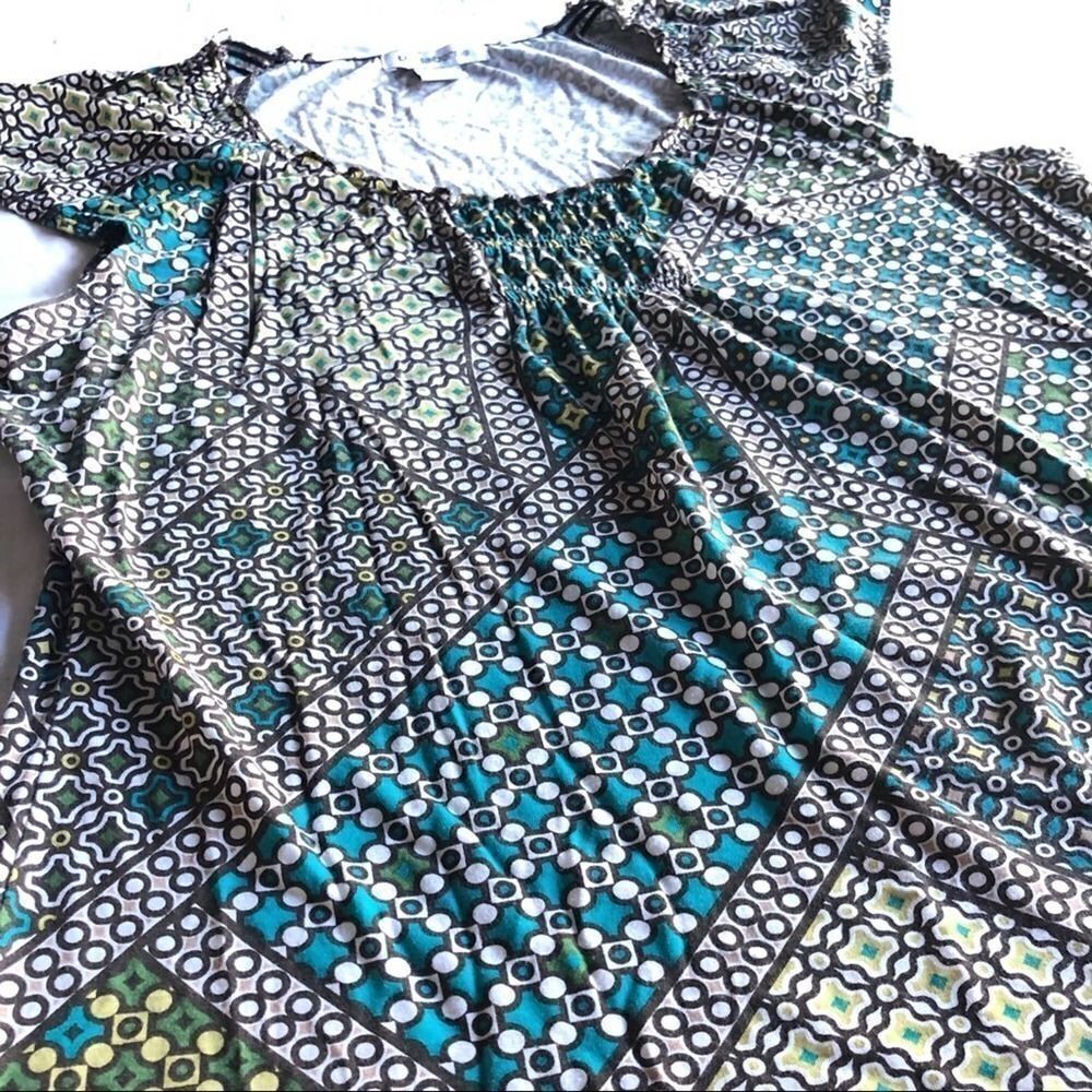 ‎151 Liz Claiborne geometric pattern S/S top - Picture 1 of 5